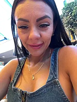 SofhiaTaylor online show from 02/12/26, 07:53