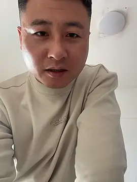 Snapshot of Jyf-8 chatting on 12/01/25, 06:29 Jyf-8 online show from 12/01/25, 06:29