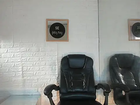 Snapshot of Brianna_Cute chatting on 12/01/25, 12:54 Brianna Cute online show from 12/01/25, 12:54