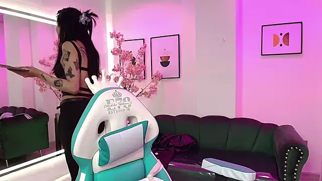 Snapshot of myla_evans chatting on 12/03/25, 12:36 myla evans online show from 12/03/25, 12:36