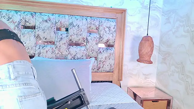emily dempsey online show from 06/12/26, 07:13
