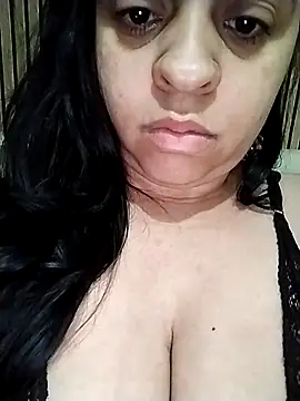 Snapshot of hirla chatting on 06/26/26, 03:22 hirla online show from 06/26/26, 03:22