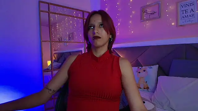 Snapshot of tifany_hall chatting on 12/16/25, 06:35 tifany hall online show from 12/16/25, 06:35