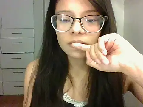 Snapshot of omifresita chatting on 03/27/26, 02:17 omifresita online show from 03/27/26, 02:17