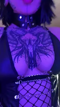 Snapshot of AryRousse chatting on 12/04/25, 11:13 AryRousse online show from 12/04/25, 11:13