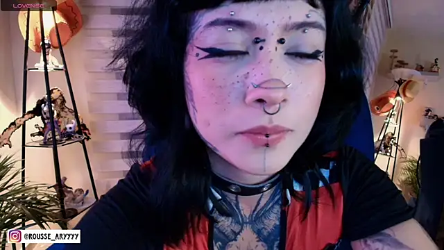Snapshot of AryRousse chatting on 05/16/26, 03:14 AryRousse online show from 05/16/26, 03:14