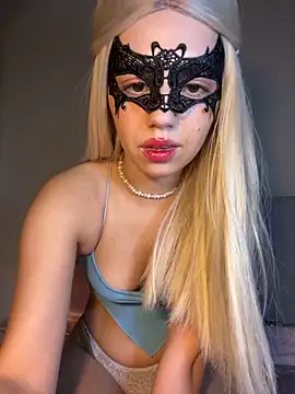 Snapshot of s4rah chatting on 02/03/26, 02:53 s4rah online show from 02/03/26, 02:53