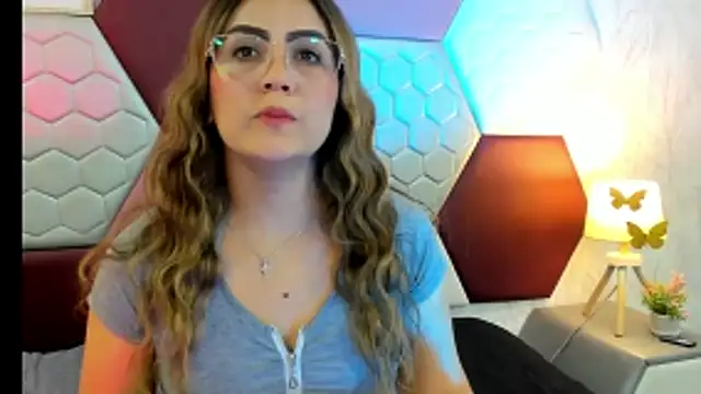 AriaRous online show from 04/28/26, 04:34