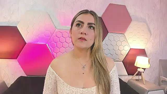 AriaRous online show from 06/30/26, 02:29