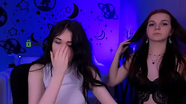 Snapshot of mikameovv chatting on 03/31/26, 10:43 mikameovv online show from 03/31/26, 10:43