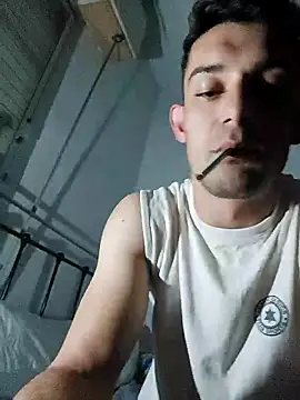 Snapshot of OnlyOneMen chatting on 12/03/25, 12:07 OnlyOneMen online show from 12/03/25, 12:07