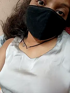 Snapshot of Rukmadi_hot chatting on 05/18/26, 04:18 Rukmadi hot online show from 05/18/26, 04:18