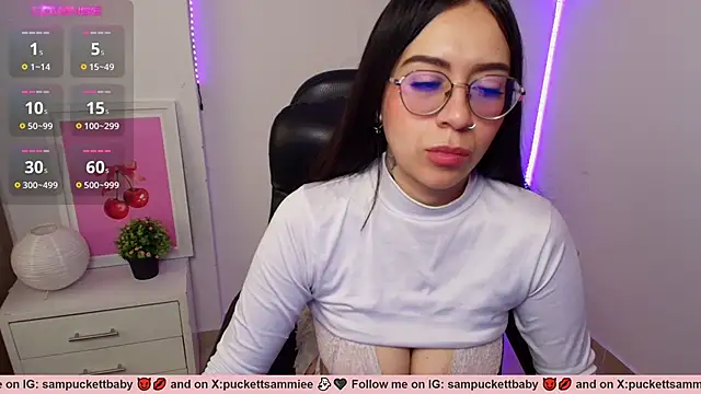 Snapshot of Sampuckettbaby chatting on 02/20/25, 03:08 Sampuckettbaby online show from 02/20/25, 03:08
