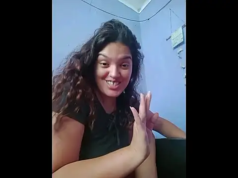 Snapshot of eviltati chatting on 12/14/25, 04:45 eviltati online show from 12/14/25, 04:45