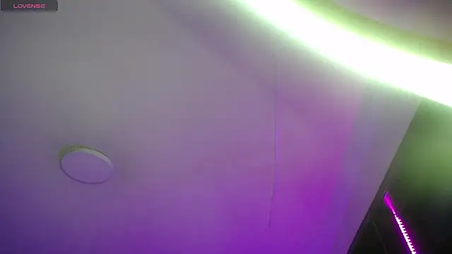  Emmaa x online show from 12/18/25, 02:06