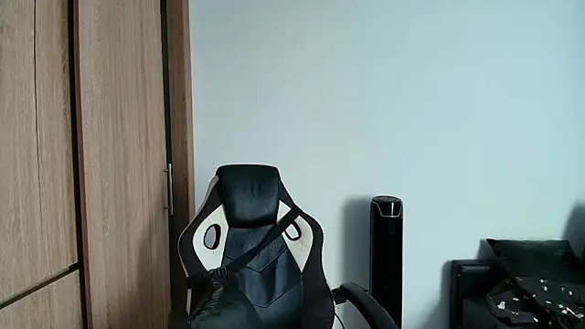 Snapshot of liorvante chatting on 03/01/26, 03:03 liorvante online show from 03/01/26, 03:03