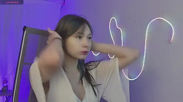 ReikoAckerman online show from 12/19/25, 02:57