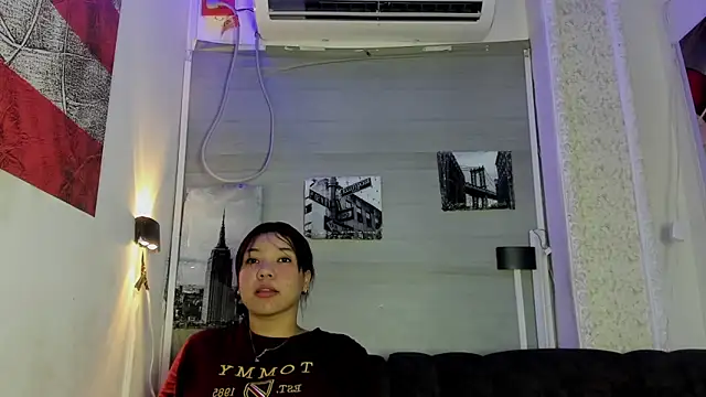 naileth 1 online show from 12/21/25, 07:32