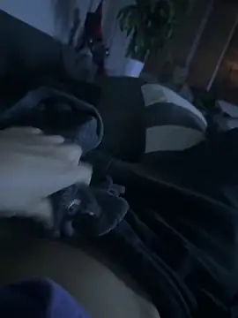 Snapshot of ResponsibleAir2 chatting on 12/01/25, 09:36 ResponsibleAir2 online show from 12/01/25, 09:36