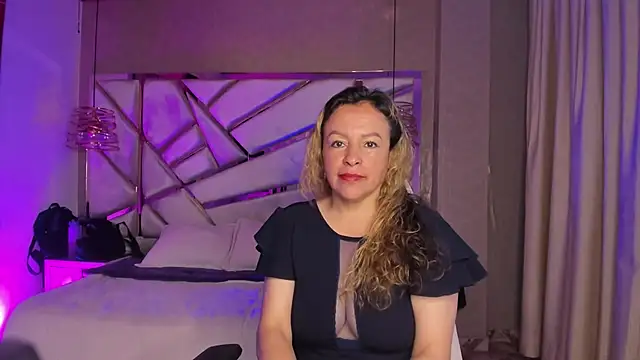 Ivonne 444 online show from 12/01/25, 01:05