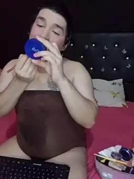 sissy-lover online show from 02/03/26, 06:40