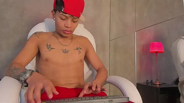 Renzo Dogan online show from 12/01/25, 03:00