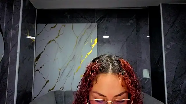 Snapshot of Merida_b chatting on 12/05/25, 07:21 Merida b online show from 12/05/25, 07:21