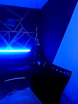 Snapshot of Veronica_Lewis_ chatting on 12/05/25, 01:09 Veronica Lewis online show from 12/05/25, 01:09