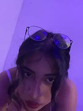 Snapshot of Arely-L1 chatting on 03/08/26, 07:17 Arely-L1 online show from 03/08/26, 07:17