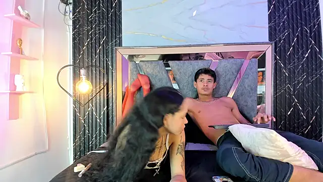 Snapshot of aaron_and_alahya chatting on 12/05/25, 02:53 aaron and alahya online show from 12/05/25, 02:53