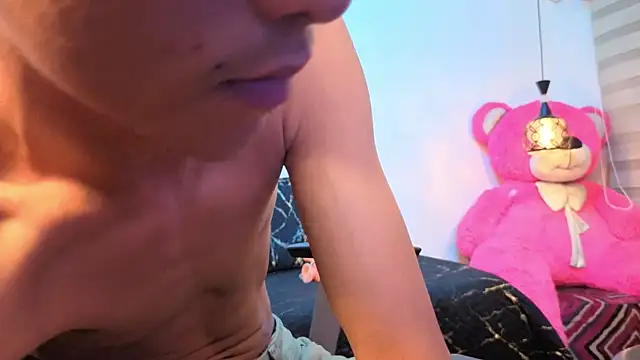 Snapshot of atlasvg chatting on 12/05/25, 03:37 atlasvg online show from 12/05/25, 03:37