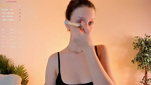 Snapshot of LachelleFrommer chatting on 03/12/26, 01:23 LachelleFrommer online show from 03/12/26, 01:23