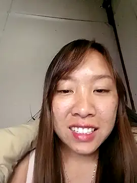 Snapshot of Minsssa20 chatting on 12/15/25, 05:23 Minsssa20 online show from 12/15/25, 05:23