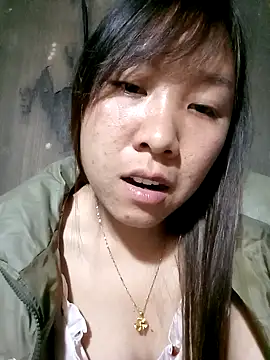 Snapshot of Minsssa20 chatting on 12/16/25, 03:06 Minsssa20 online show from 12/16/25, 03:06