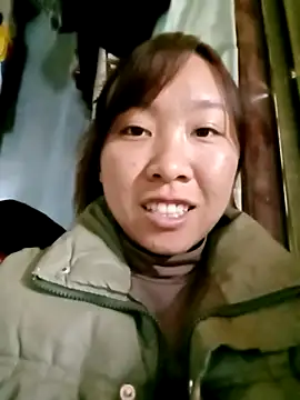 Snapshot of Minsssa20 chatting on 12/18/25, 05:57 Minsssa20 online show from 12/18/25, 05:57