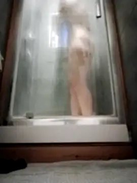 Snapshot of Amy01112 chatting on 02/18/26, 05:42 Amy01112 online show from 02/18/26, 05:42