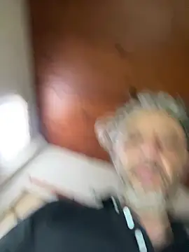 Snapshot of Petebulimia chatting on 01/18/26, 04:33 Petebulimia online show from 01/18/26, 04:33