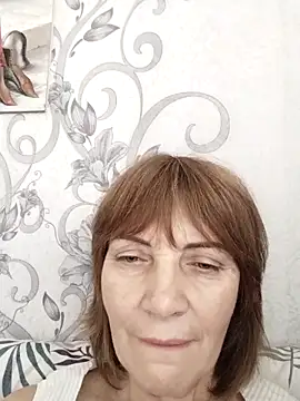 Snapshot of MichelleLove48 chatting on 12/16/25, 09:14 MichelleLove48 online show from 12/16/25, 09:14