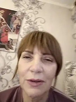 Snapshot of MichelleLove48 chatting on 12/19/25, 06:31 MichelleLove48 online show from 12/19/25, 06:31