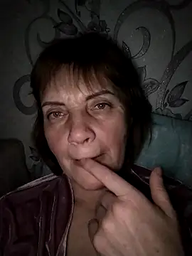 Snapshot of MichelleLove48 chatting on 02/06/26, 09:29 MichelleLove48 online show from 02/06/26, 09:29