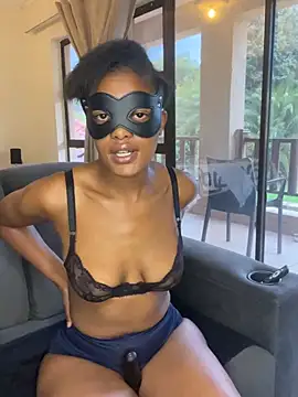 Snapshot of Fancy_Face28 chatting on 02/13/26, 07:37 Fancy Face28 online show from 02/13/26, 07:37