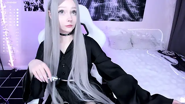 Snapshot of lyric4 chatting on 03/27/26, 05:02 lyric4 online show from 03/27/26, 05:02