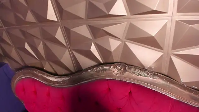 Snapshot of slave_to_pain chatting on 03/06/26, 03:25 slave to pain online show from 03/06/26, 03:25