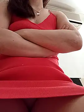 Snapshot of gatitachula93 chatting on 04/19/26, 03:22 gatitachula93 online show from 04/19/26, 03:22