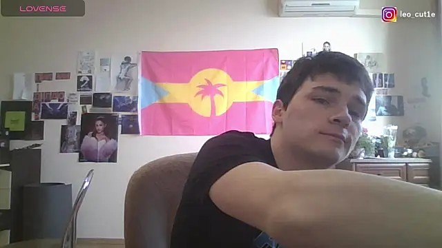 Snapshot of leo_cutie chatting on 03/19/26, 07:56 leo cutie online show from 03/19/26, 07:56