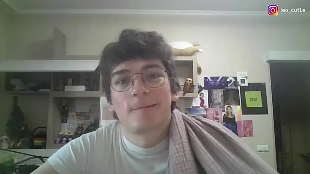 Snapshot of leo_cutie chatting on 05/02/26, 06:40 leo cutie online show from 05/02/26, 06:40