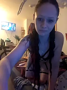 Snapshot of RedTeufelGirl chatting on 04/02/26, 12:30 RedTeufelGirl online show from 04/02/26, 12:30