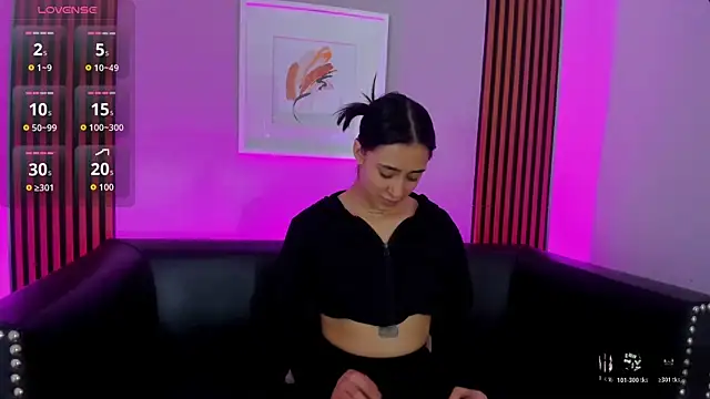 Ariana collinss online show from 06/25/26, 11:37