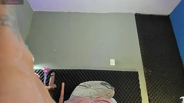 Shadia Squirt online show from 06/10/26, 10:30