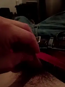 Snapshot of cmoneyyy021 chatting on 02/11/26, 01:21 cmoneyyy021 online show from 02/11/26, 01:21